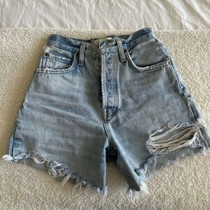 AGOLDE RILEY JEAN SHORTS - SIZE 22 - LIGHT WASH